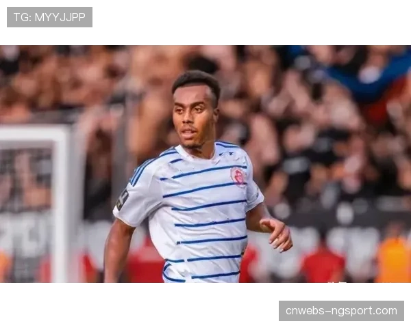 斯特拉斯堡主帅被挖，球迷抗议俱乐部从属