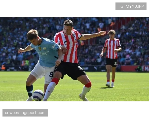 战术板:复盘科隆0-0闷平奥格斯堡的密集防守大战